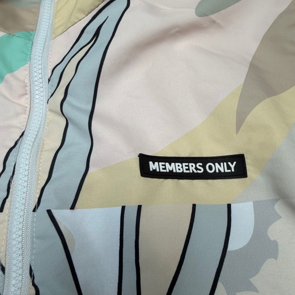 Members Only Looney Tunes Large Pastel Camo Windbreaker Jacket Mens Bugs Bunny - Picture 12 of 12